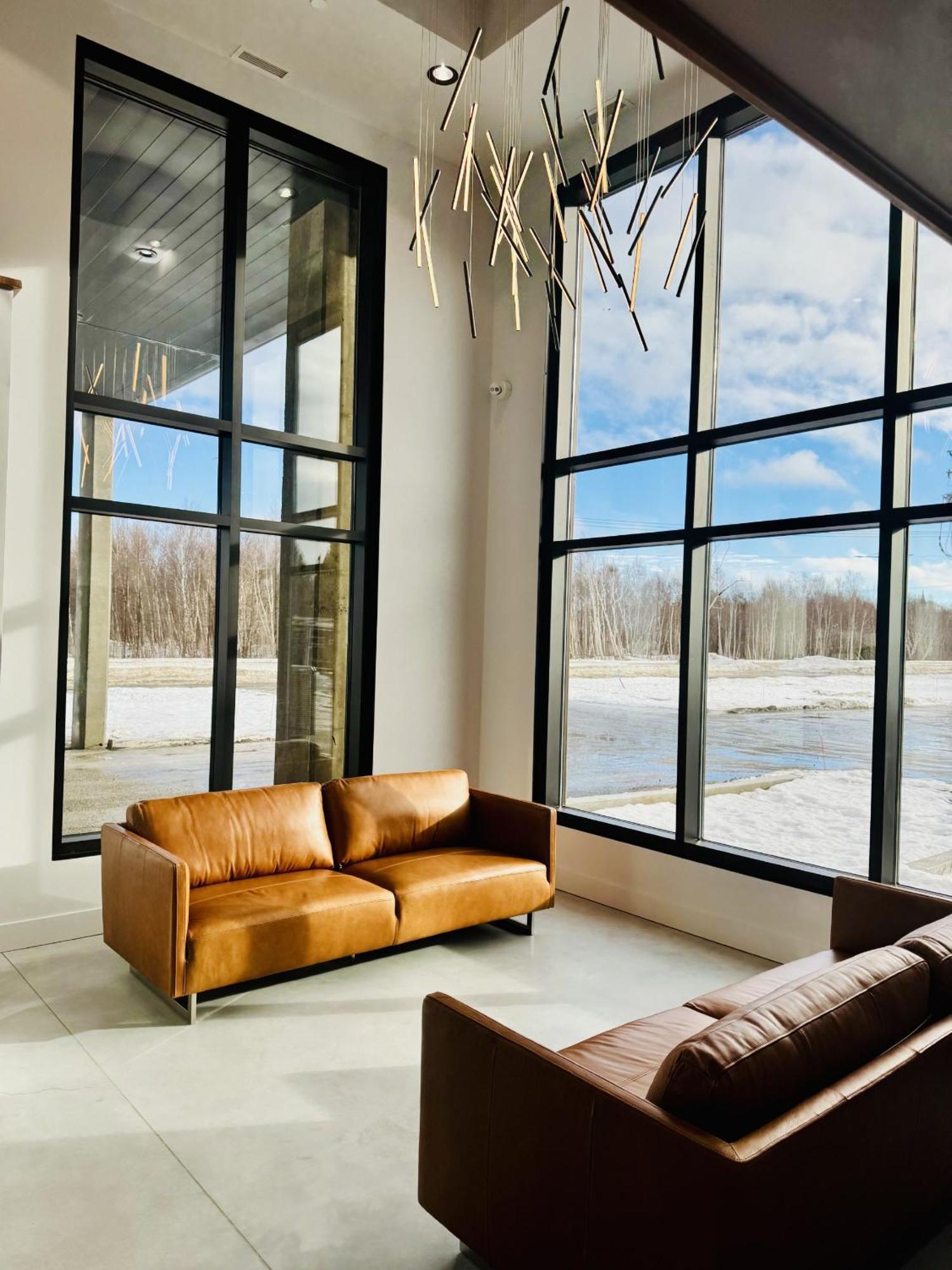 Le Boreal Abitibi Hotel Val-d'Or Exterior photo