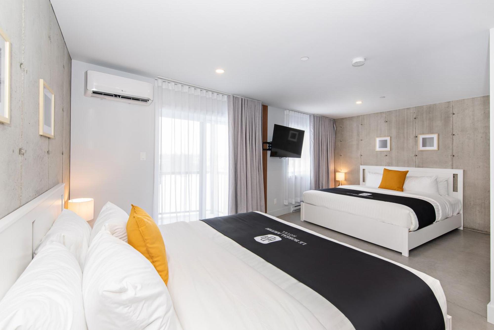 Le Boreal Abitibi Hotel Val-d'Or Exterior photo